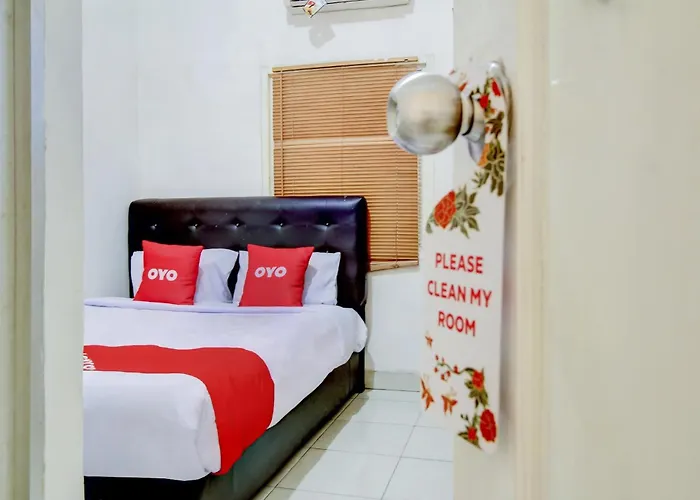 OYO 3606 Kost Kartini Syariah Hotel Palembang